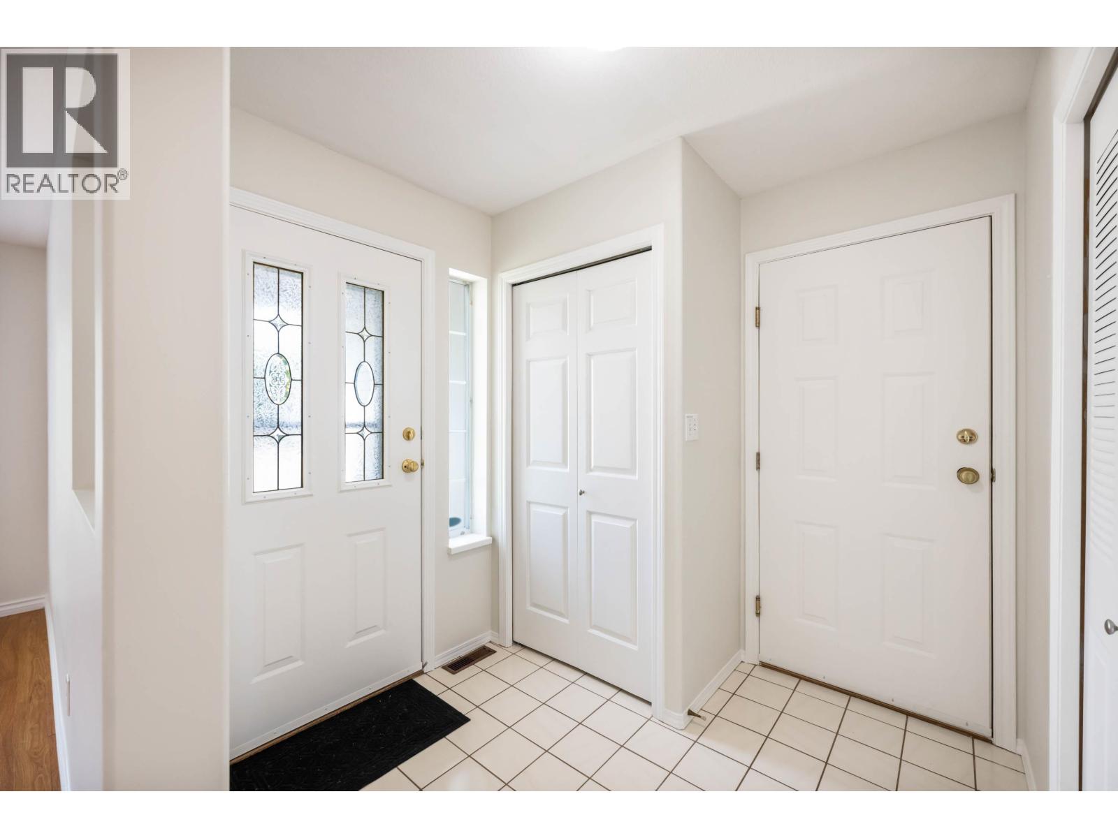 11484 207 Street, Maple Ridge, British Columbia  V2X 1X1 - Photo 3 - R3130635