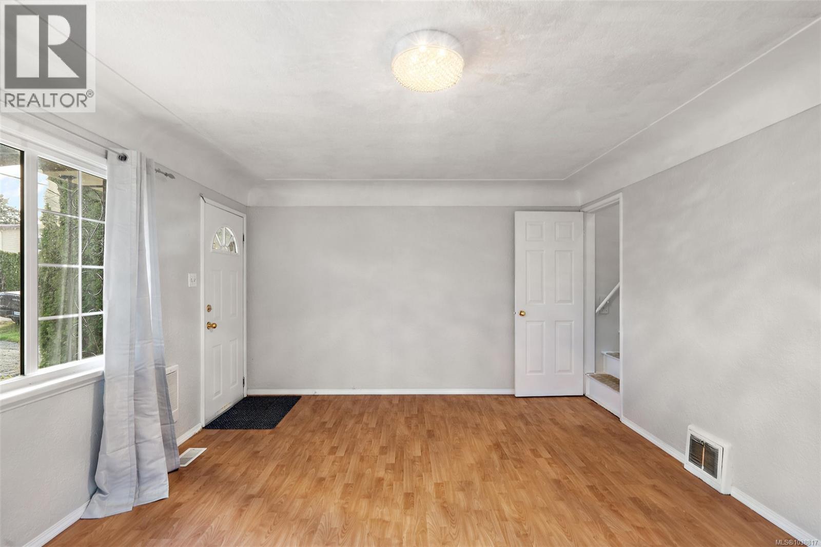 3020 3022 Donald St, Saanich, British Columbia  V9A 1Y2 - Photo 35 - 1038817