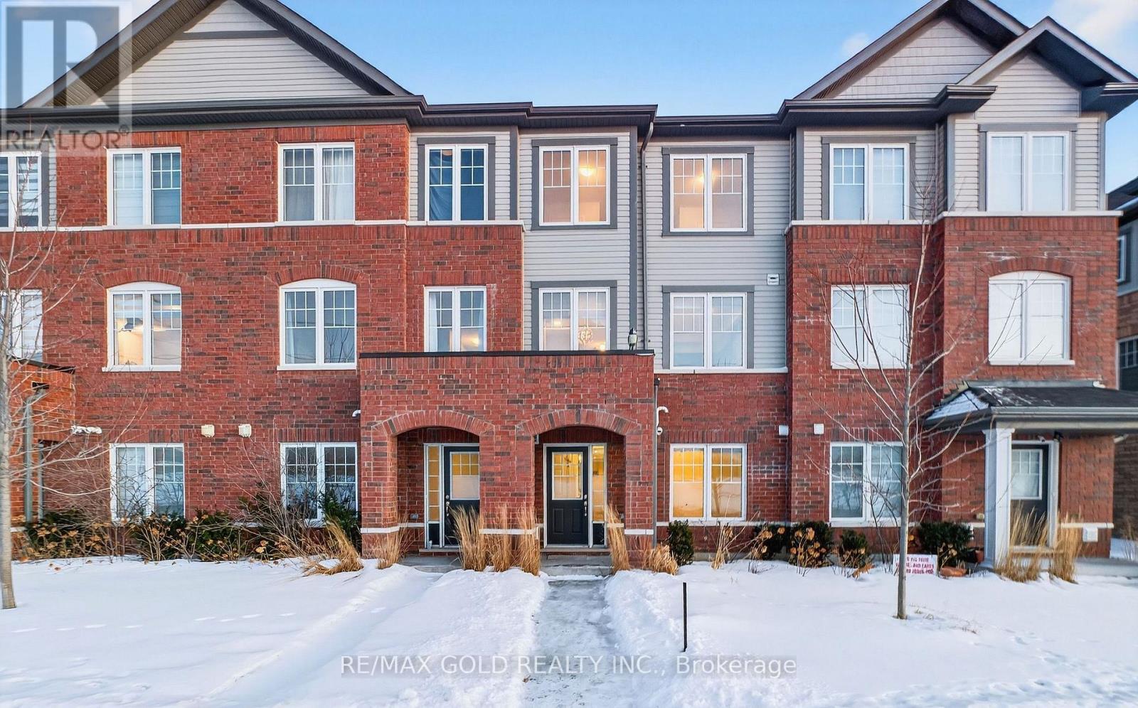846 Atwater Path, Oshawa, Ontario  L1J 0E8 - Photo 2 - E13228758