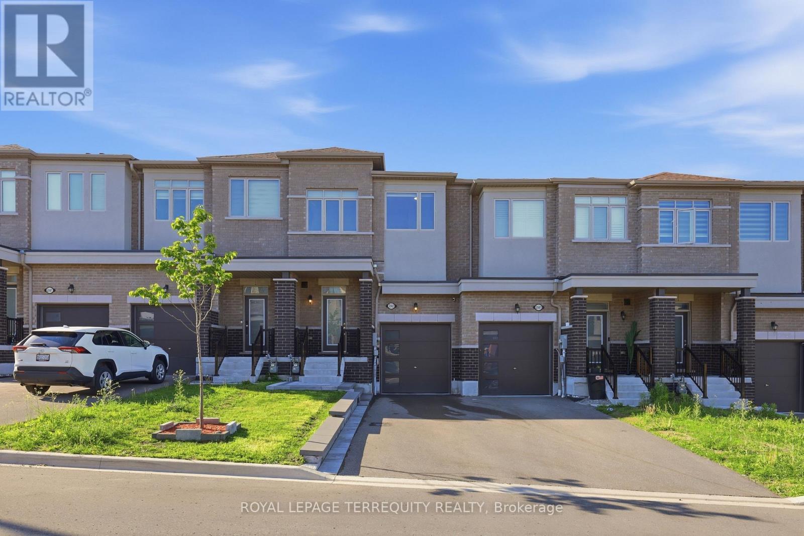 2563 WINTER WORDS DRIVE, Oshawa, Ontario