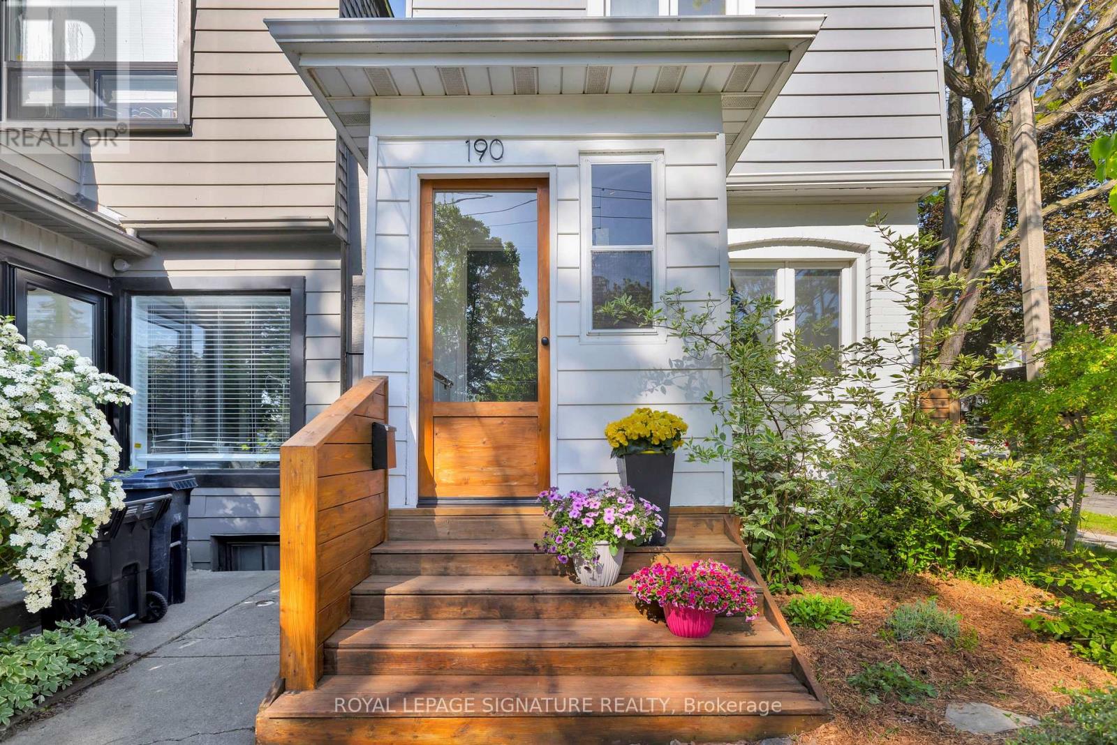 190 Alton Avenue, Toronto, Ontario  M4L 2M5 - Photo 2 - E13228950