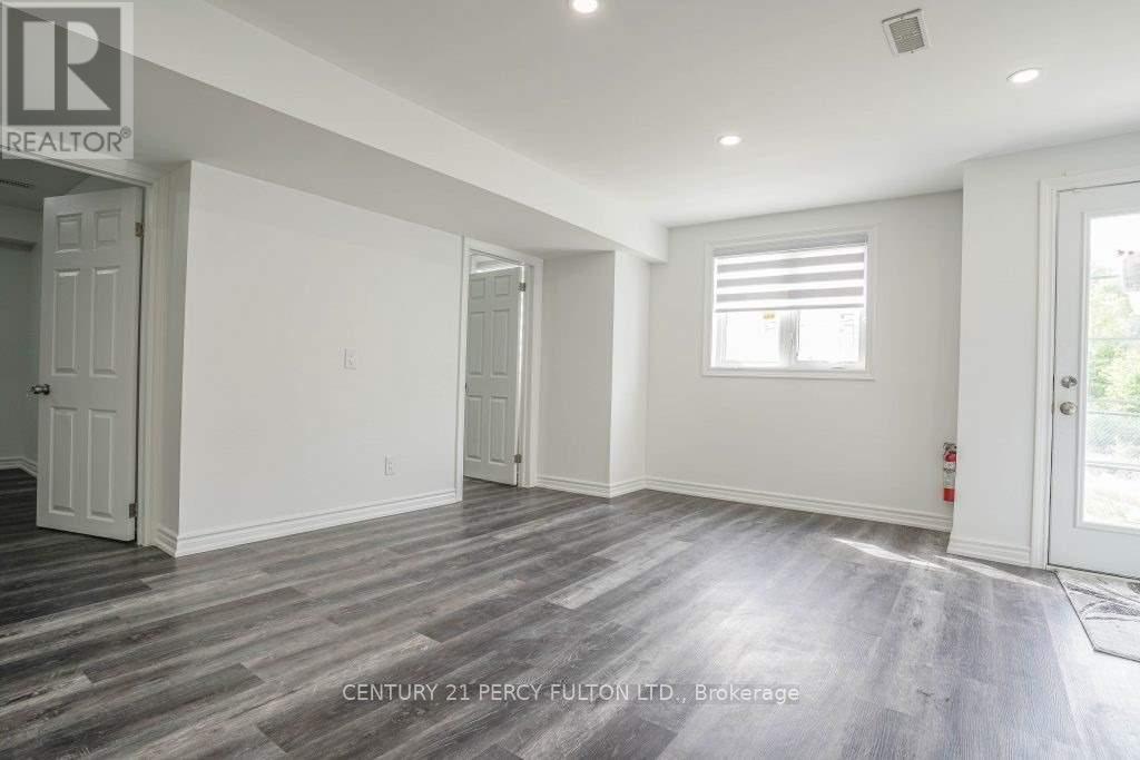 Bsmt - 1040 Foxtail Crescent, Pickering, Ontario  L1X 0E7 - Photo 11 - E13228978