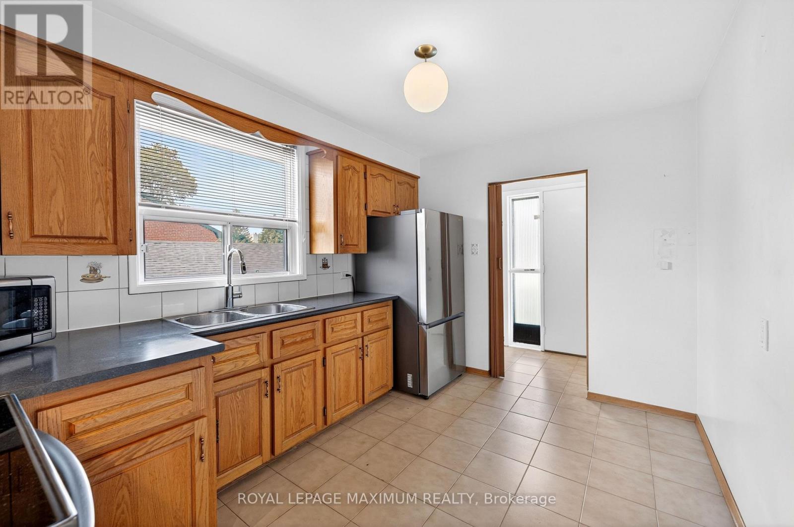 3 Japonica Road, Toronto, Ontario  M1R 4R6 - Photo 10 - E13229070