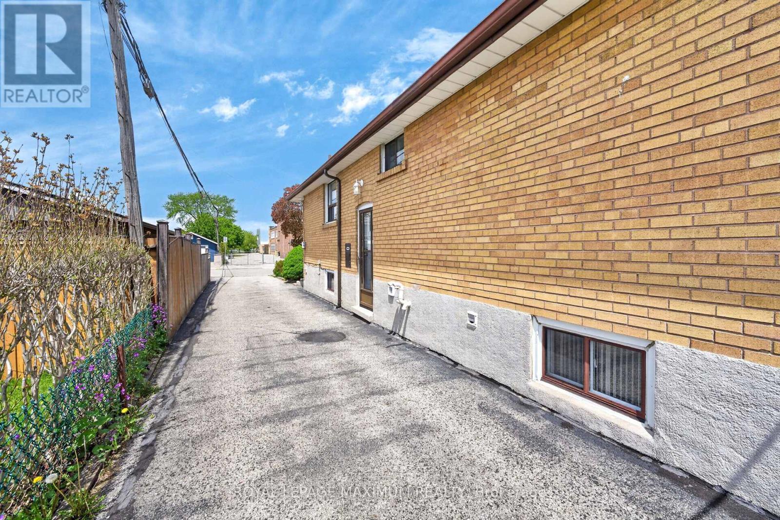 3 Japonica Road, Toronto, Ontario  M1R 4R6 - Photo 36 - E13229070