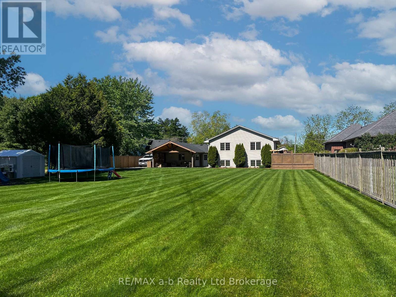 6744 Hacienda Road, Malahide, Ontario  N5H 2R5 - Photo 3 - X12904126