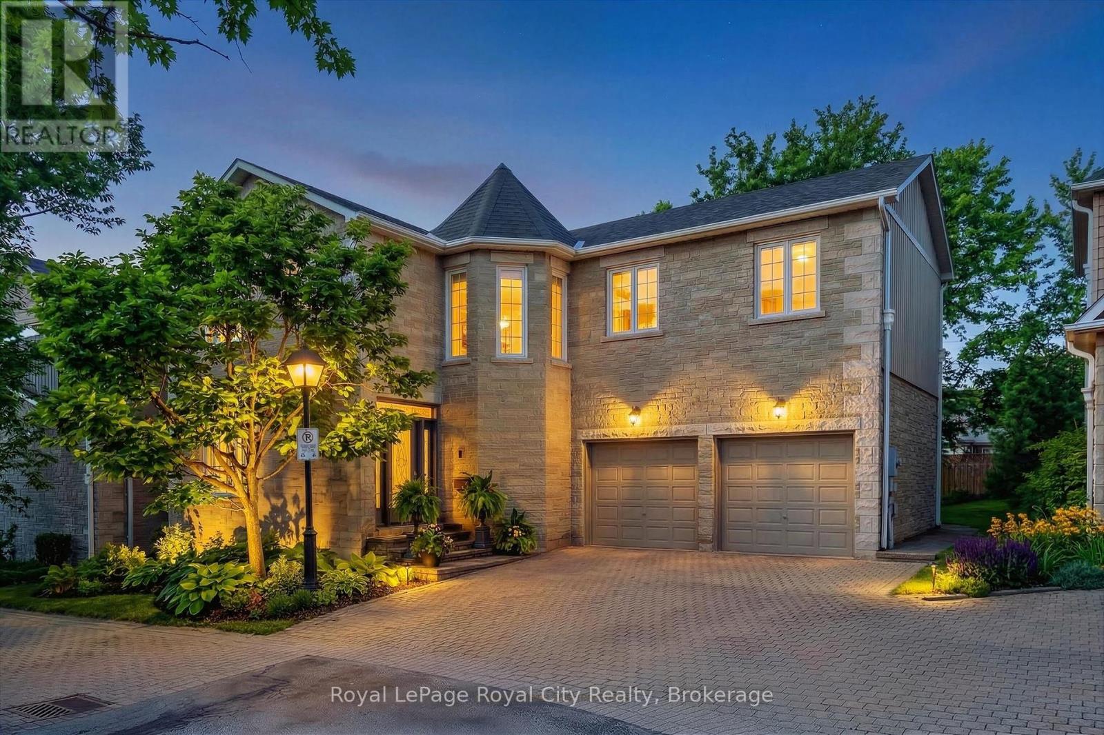 11 - 25 Manor Park Crescent, Guelph, Ontario  N1G 1A2 - Photo 2 - X13010918
