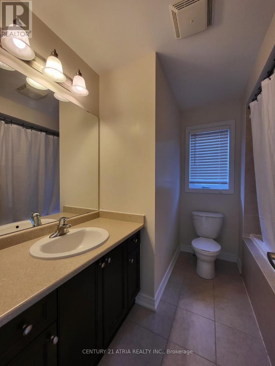 108 Lewis Honey Drive, Aurora, Ontario  L4G 0J3 - Photo 12 - N13228904