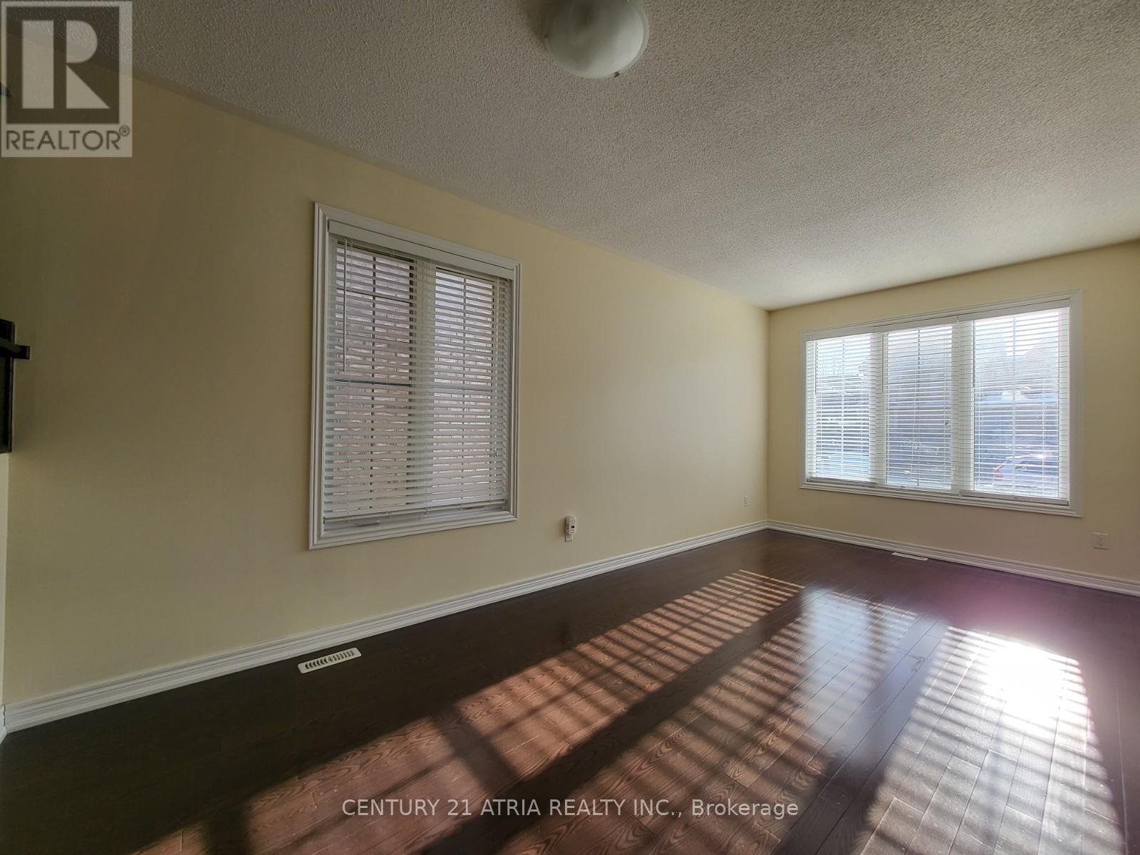 108 Lewis Honey Drive, Aurora, Ontario  L4G 0J3 - Photo 5 - N13228904