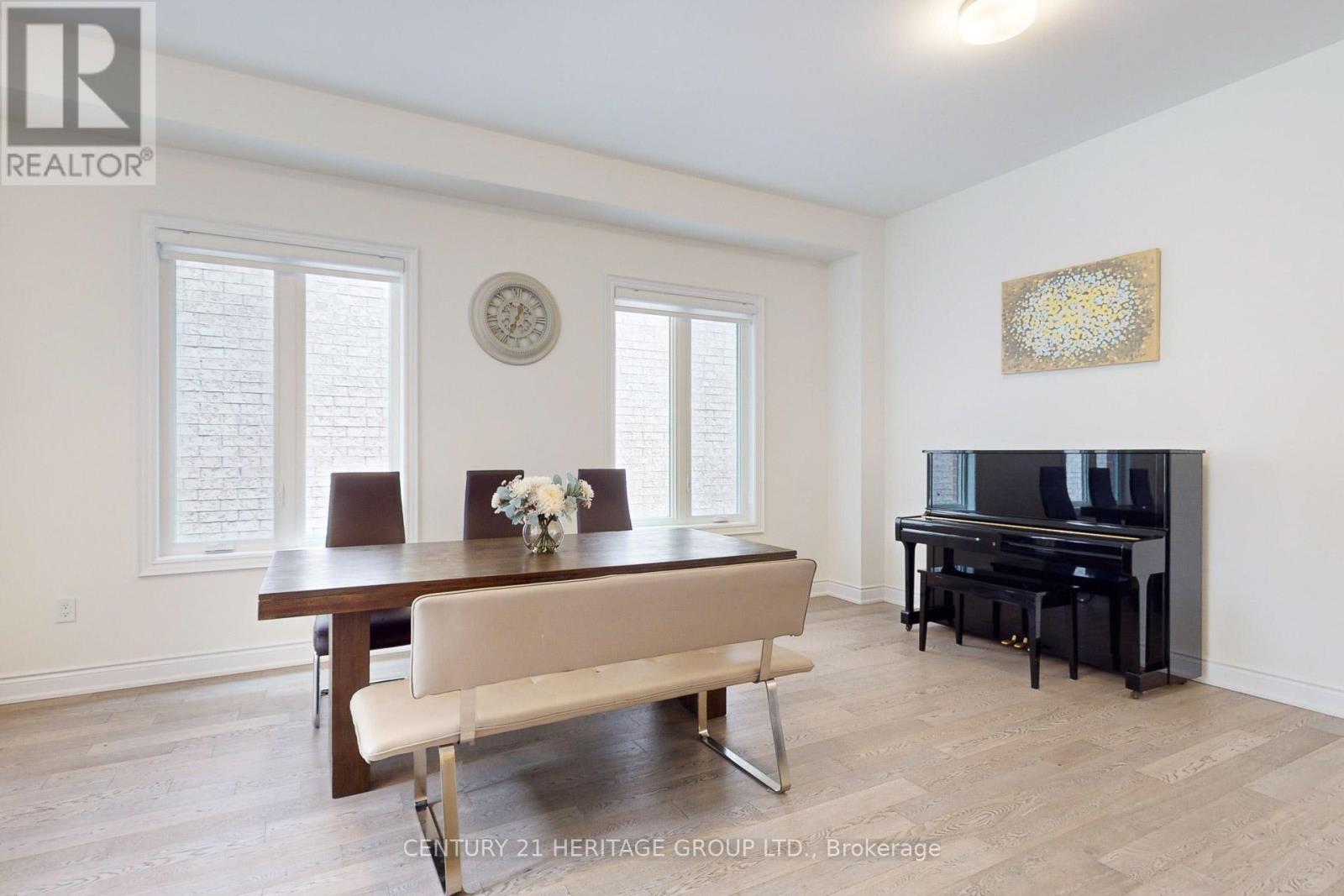 1409 Blackmore Street, Innisfil, Ontario  L9S 0P2 - Photo 2 - N13229030