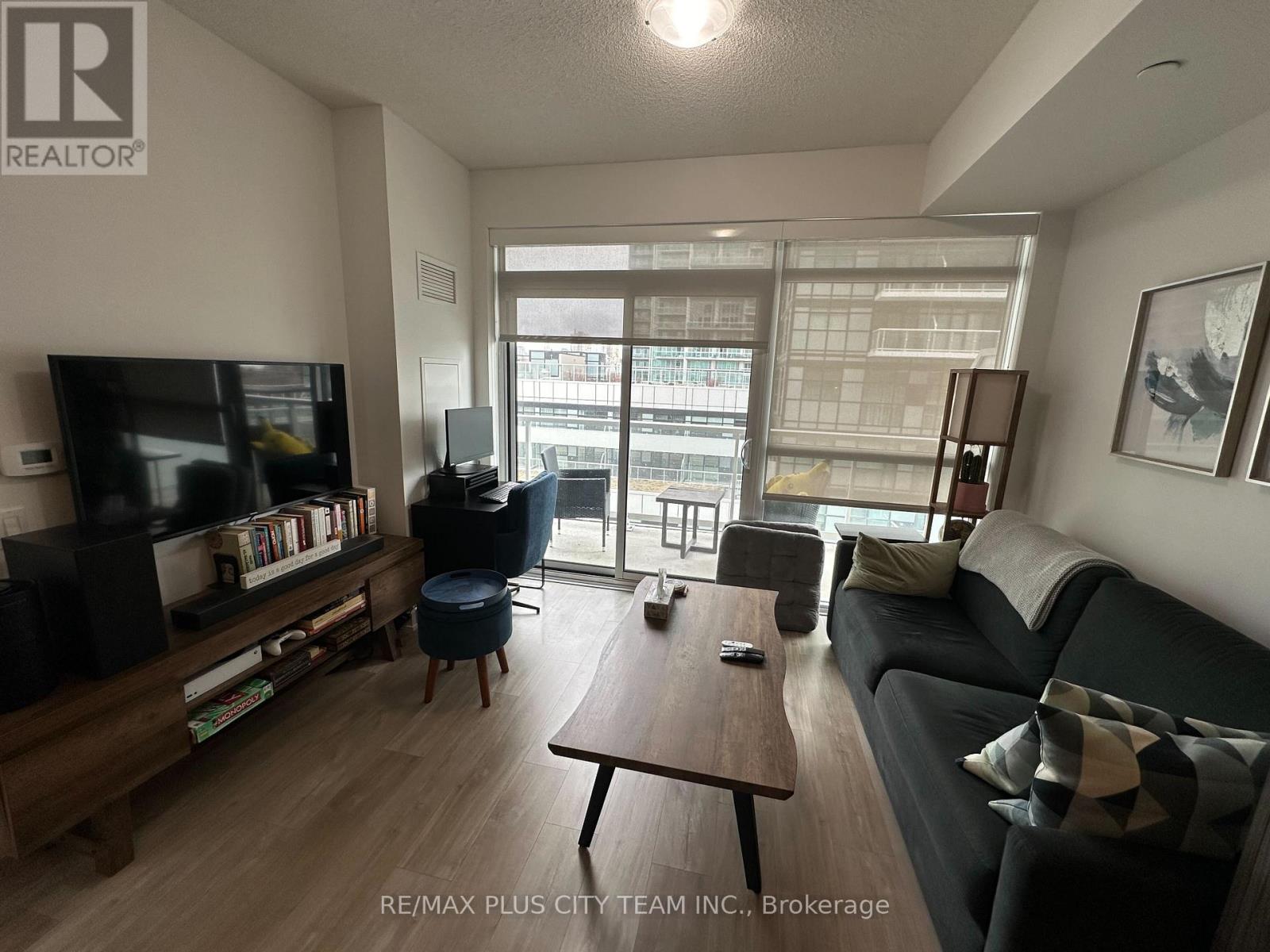501 - 251 Manitoba Street, Toronto, Ontario  M8Y 0C7 - Photo 2 - W13228710