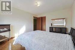 35 Kingsplate Crescent, Toronto, Ontario  M9W 6X5 - Photo 13 - W13228714