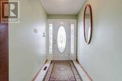 35 Kingsplate Crescent, Toronto, Ontario  M9W 6X5 - Photo 3 - W13228714