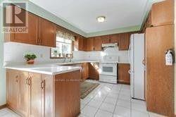 35 Kingsplate Crescent, Toronto, Ontario  M9W 6X5 - Photo 5 - W13228714