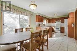 35 Kingsplate Crescent, Toronto, Ontario  M9W 6X5 - Photo 6 - W13228714