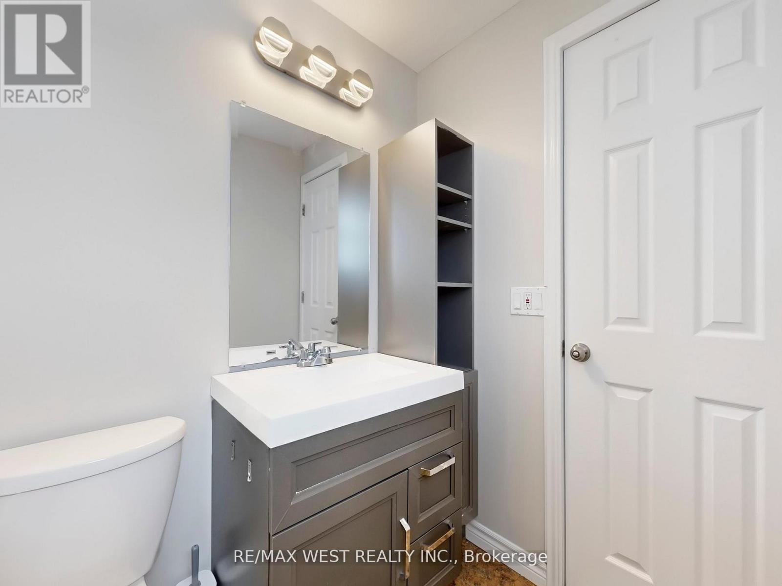 16 Upwood Avenue, Toronto, Ontario  M6L 3A5 - Photo 34 - W13228752