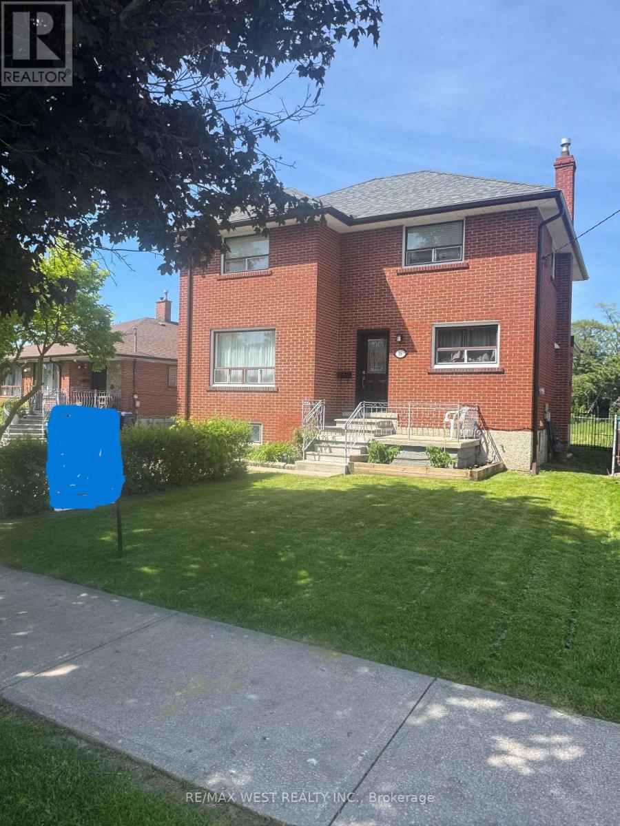 16 Upwood Avenue, Toronto, Ontario  M6L 3A5 - Photo 4 - W13228752