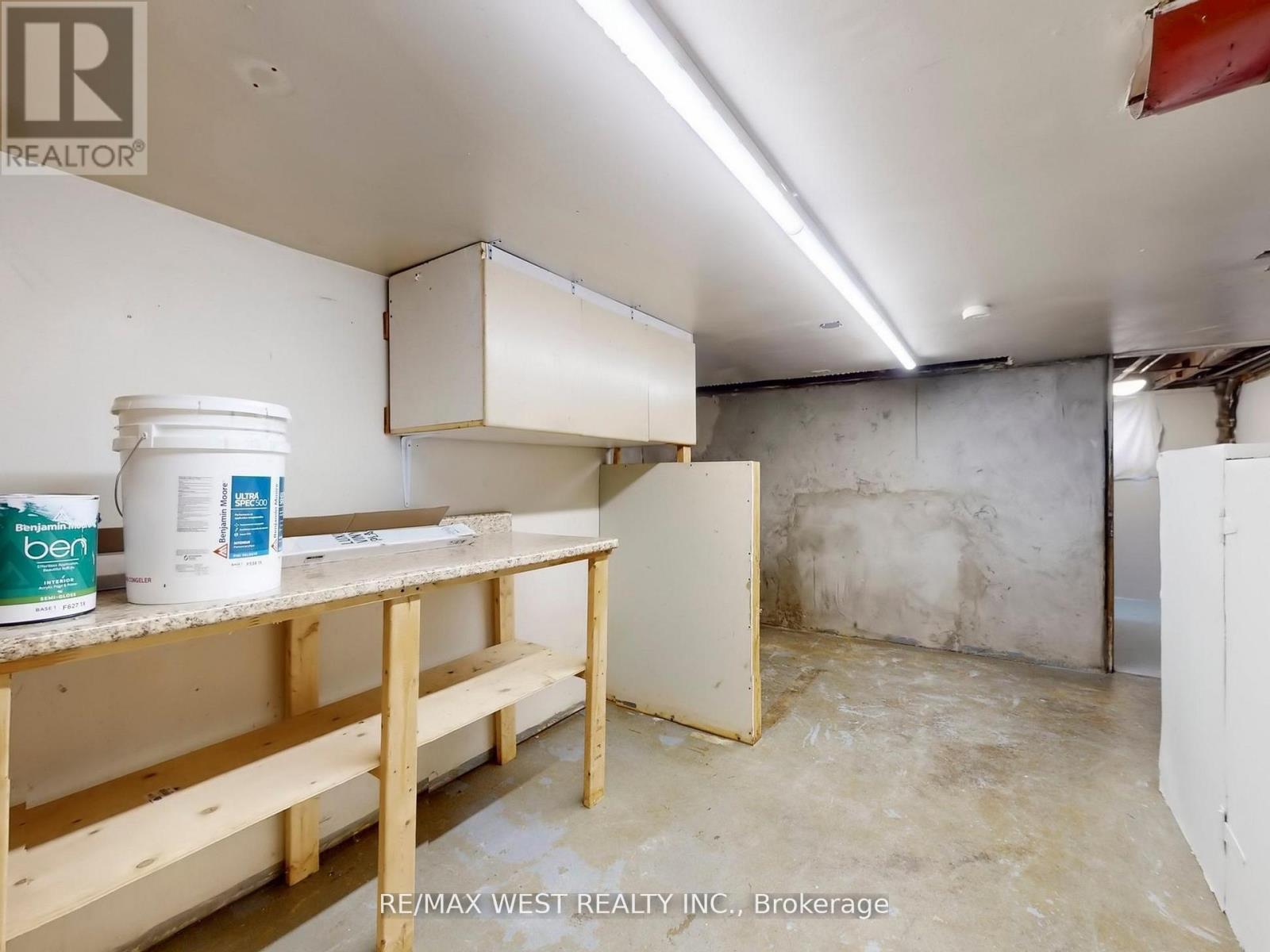 16 Upwood Avenue, Toronto, Ontario  M6L 3A5 - Photo 46 - W13228752