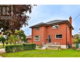 16 UPWOOD AVENUE, Toronto, Ontario