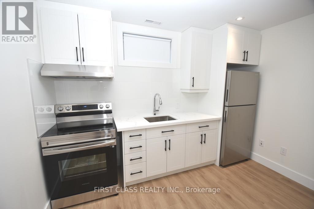 4 - 51 Craydon Avenue, Toronto, Ontario  M6M 2C8 - Photo 4 - W13228812