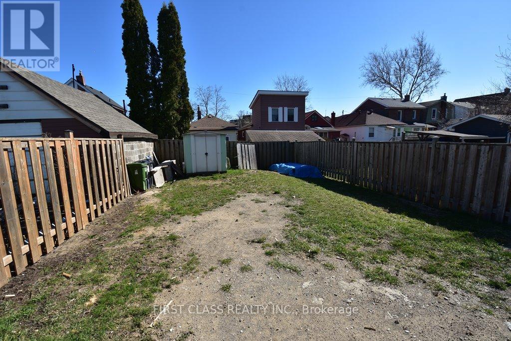 4 - 51 Craydon Avenue, Toronto, Ontario  M6M 2C8 - Photo 7 - W13228812