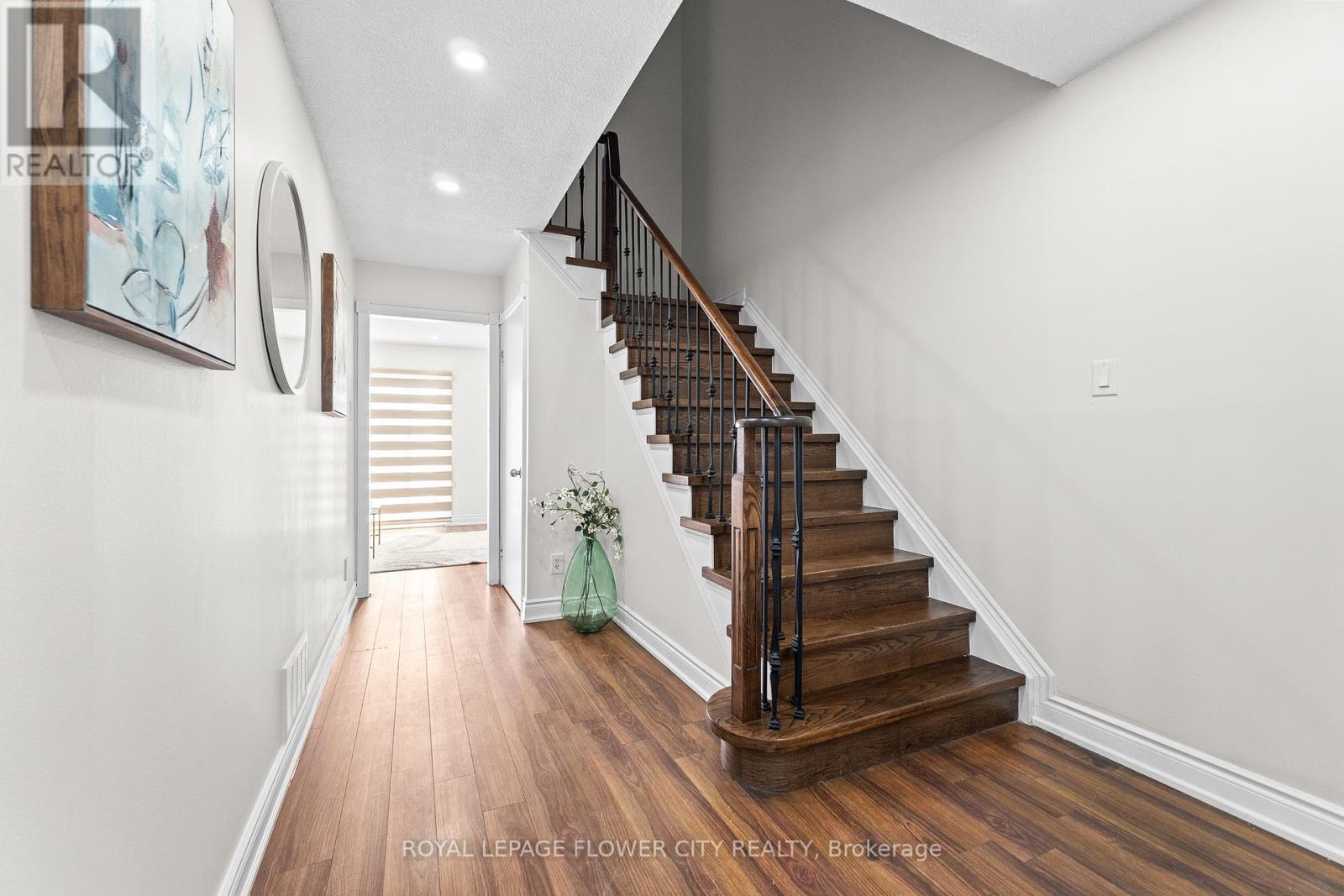 87 Tulip Drive, Brampton, Ontario  L6Y 3W9 - Photo 4 - W13228870
