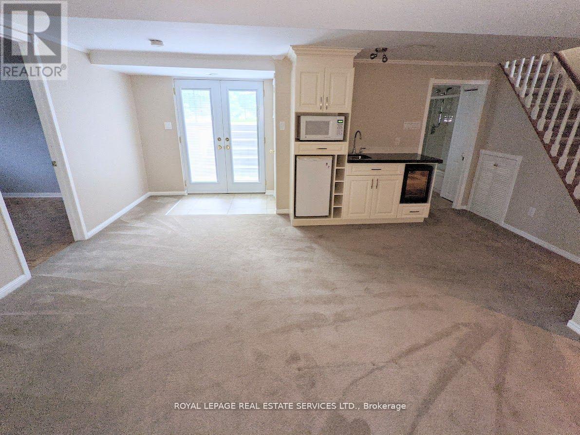 1602 Lincolnshire Blvd. Boulevard, Mississauga, Ontario  L5E 2S7 - Photo 14 - W13228886