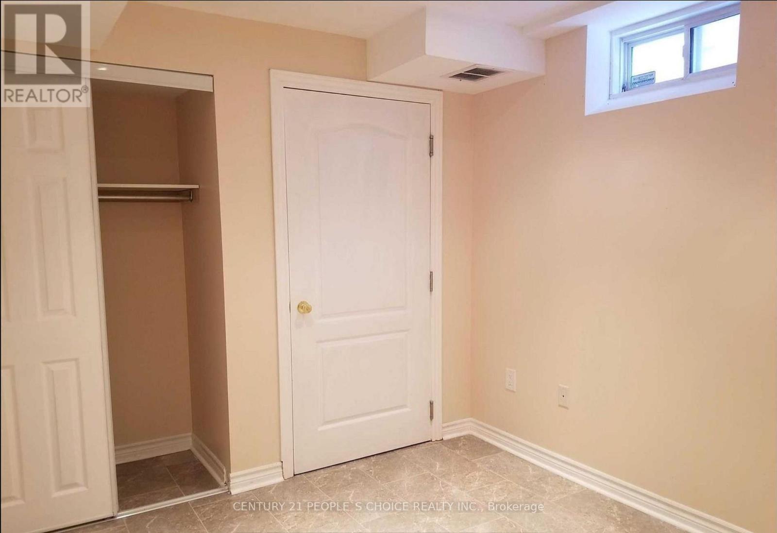 Lower - 5689 Sidmouth Street, Mississauga, Ontario  L5V 2H1 - Photo 6 - W13228970