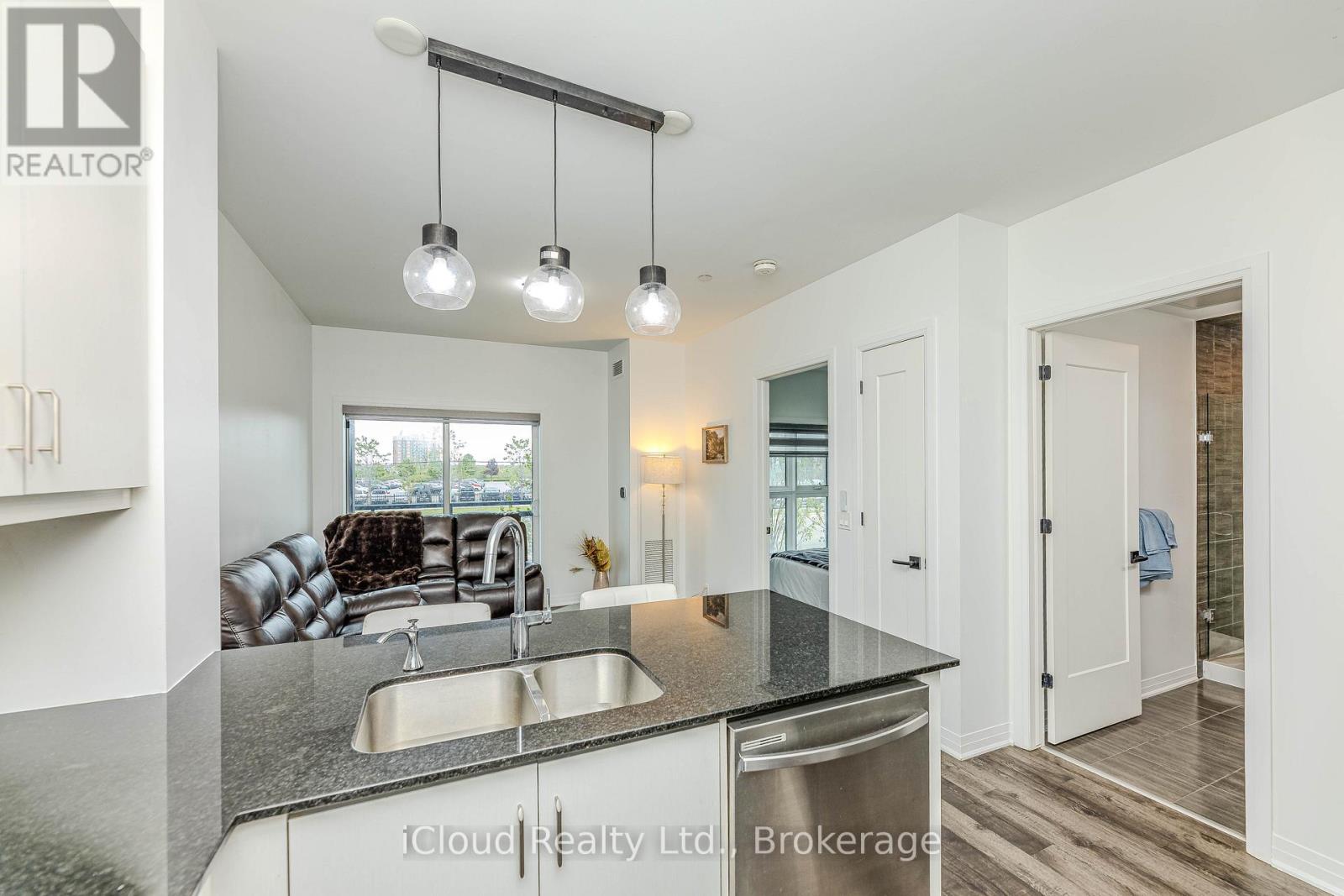 121 - 102 Grovewood Common, Oakville, Ontario  L6H 0X2 - Photo 33 - W13229010