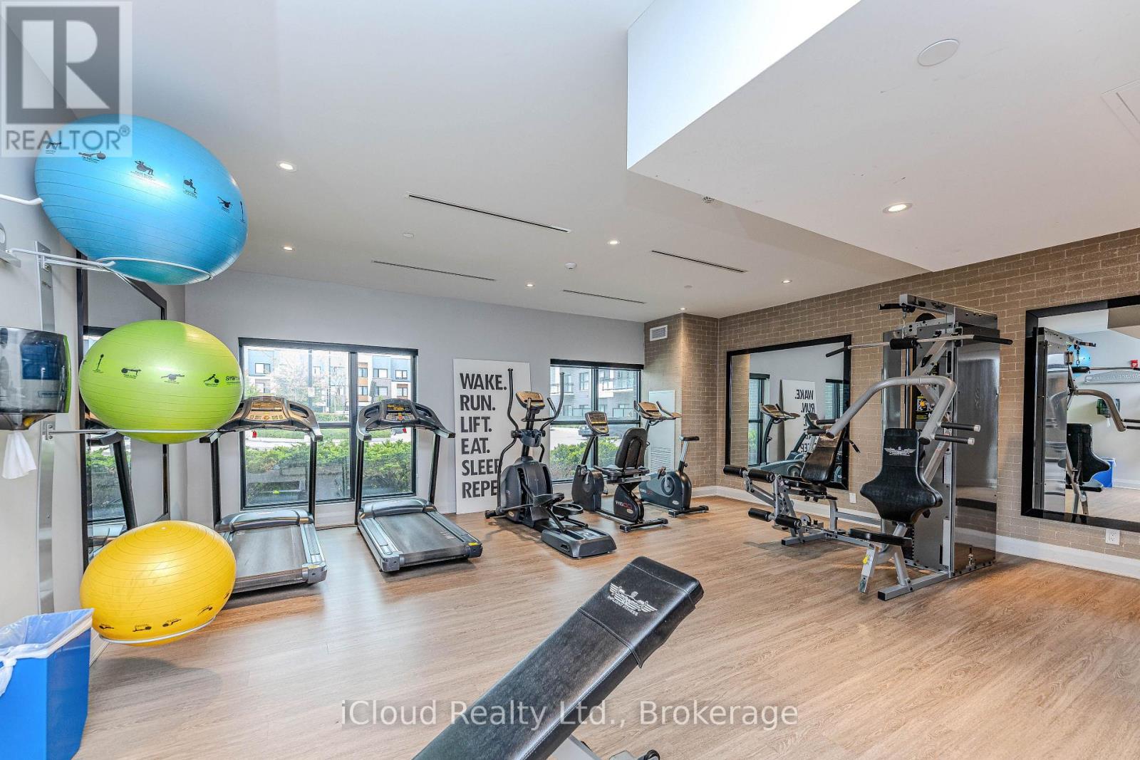 121 - 102 Grovewood Common, Oakville, Ontario  L6H 0X2 - Photo 45 - W13229010