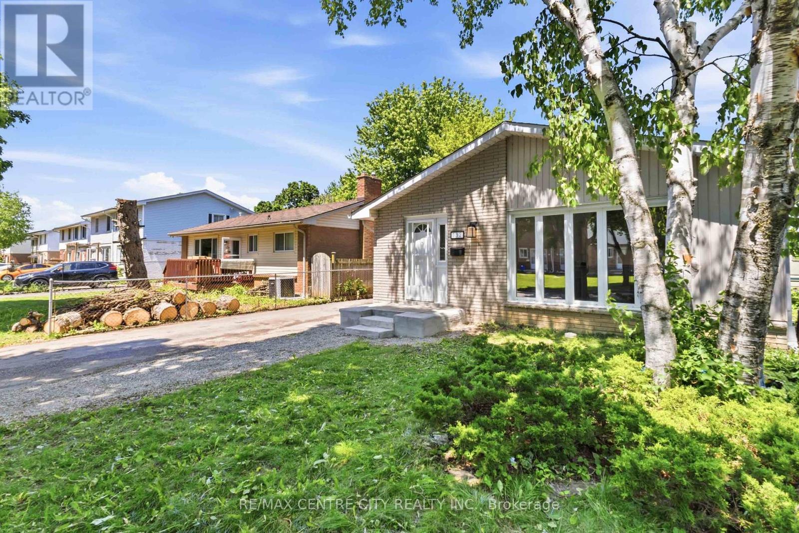 132 Toulon Crescent, London East, Ontario  N5V 1J5 - Photo 5 - X13229234