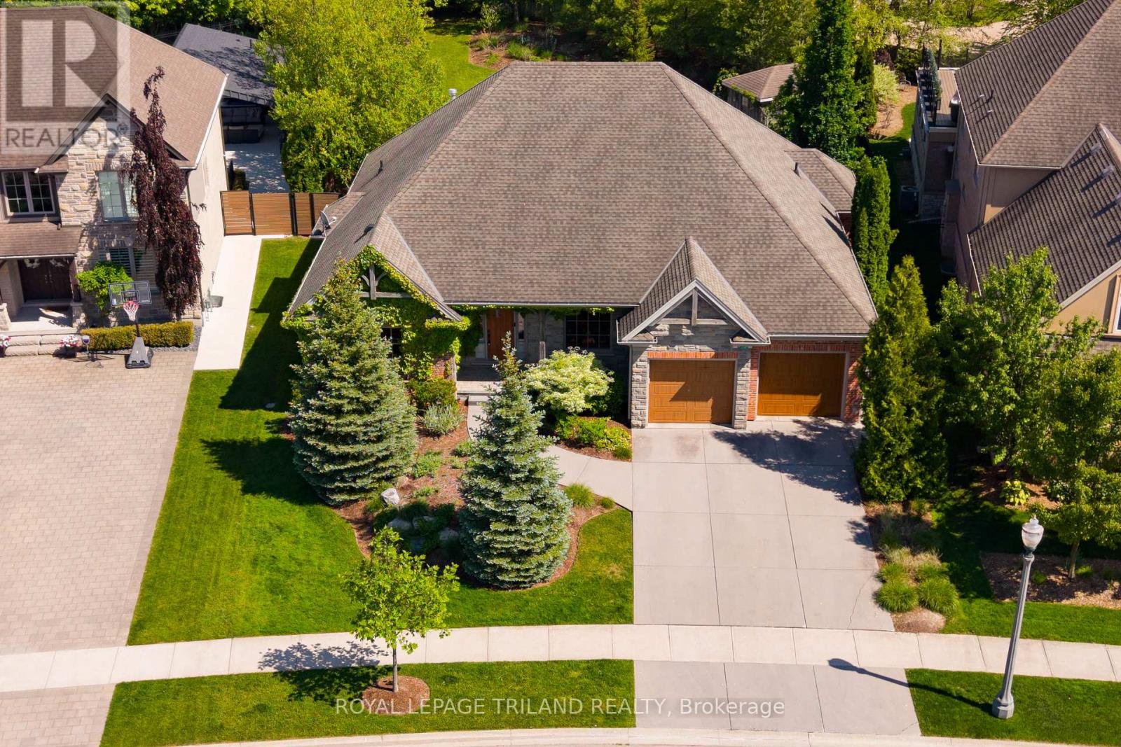 683 EAGLETRACE DRIVE, London North, Ontario