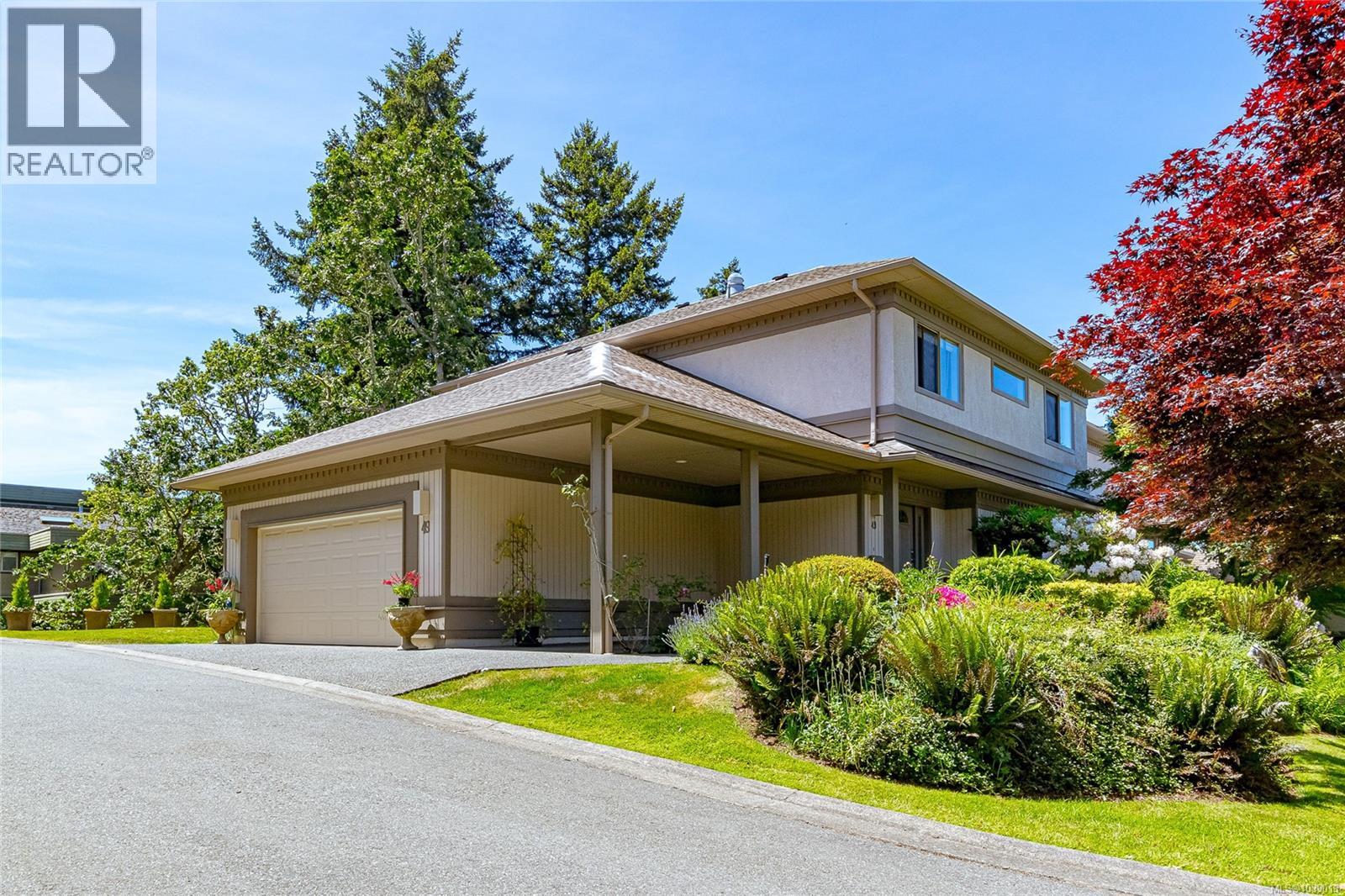 49 4300 Stoneywood Lane, Saanich, British Columbia  V8X 5A5 - Photo 1 - 1039013