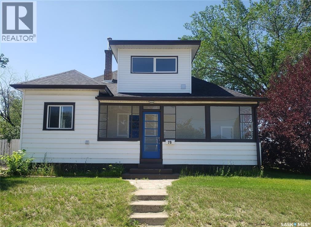 79 Coteau Street E, Moose Jaw, Saskatchewan  S6H 4T4 - Photo 1 - SK037940