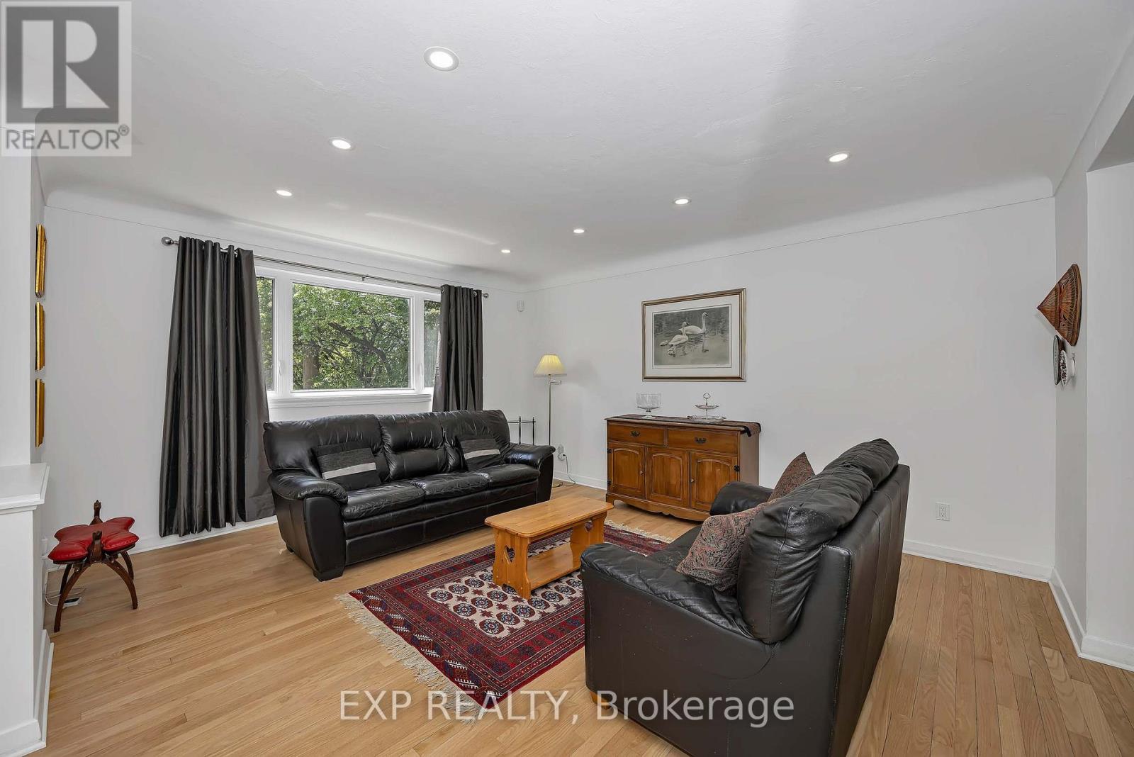 707 Roosevelt Avenue, Ottawa, Ontario  K2A 2A8 - Photo 4 - X13229222