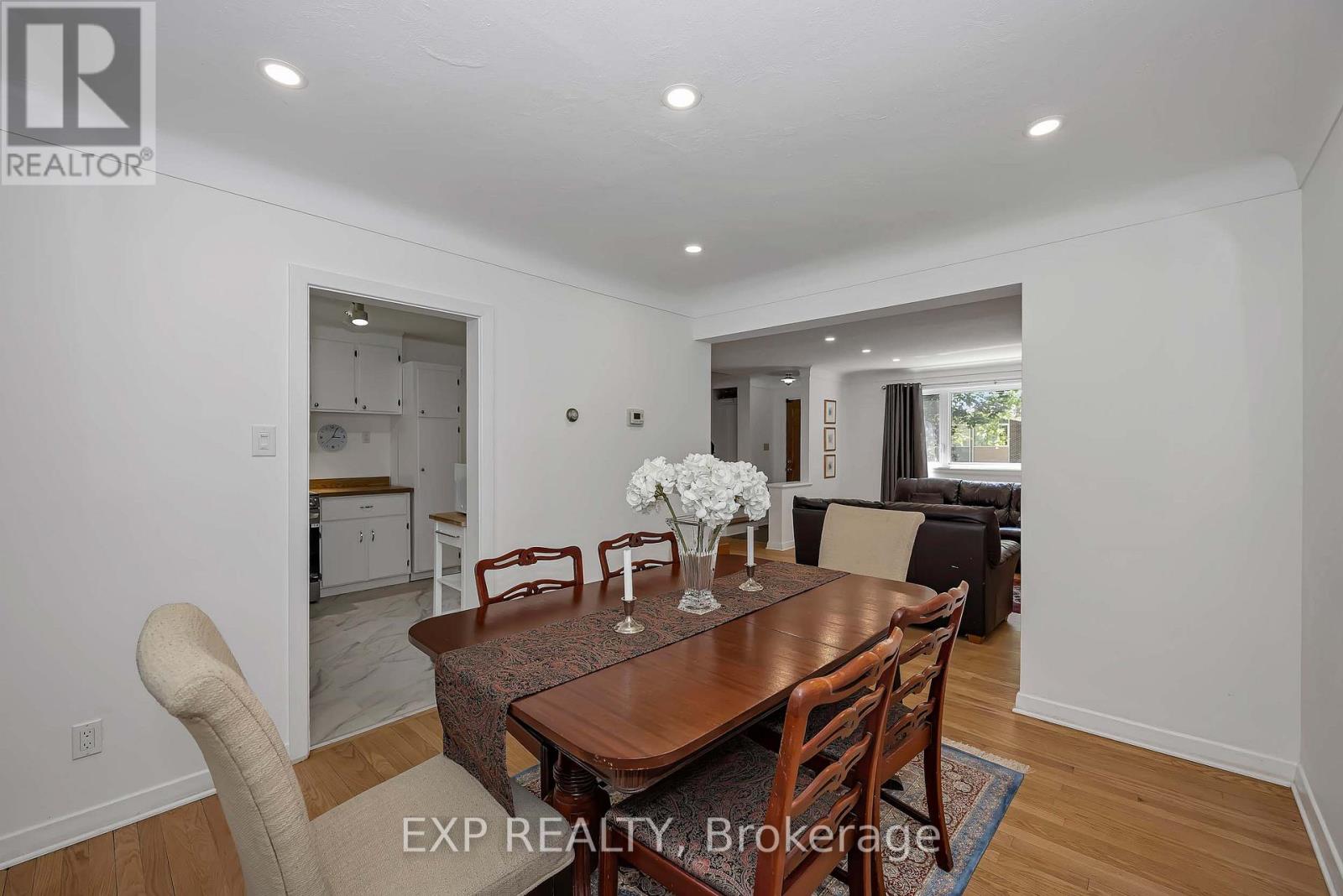 707 Roosevelt Avenue, Ottawa, Ontario  K2A 2A8 - Photo 8 - X13229222