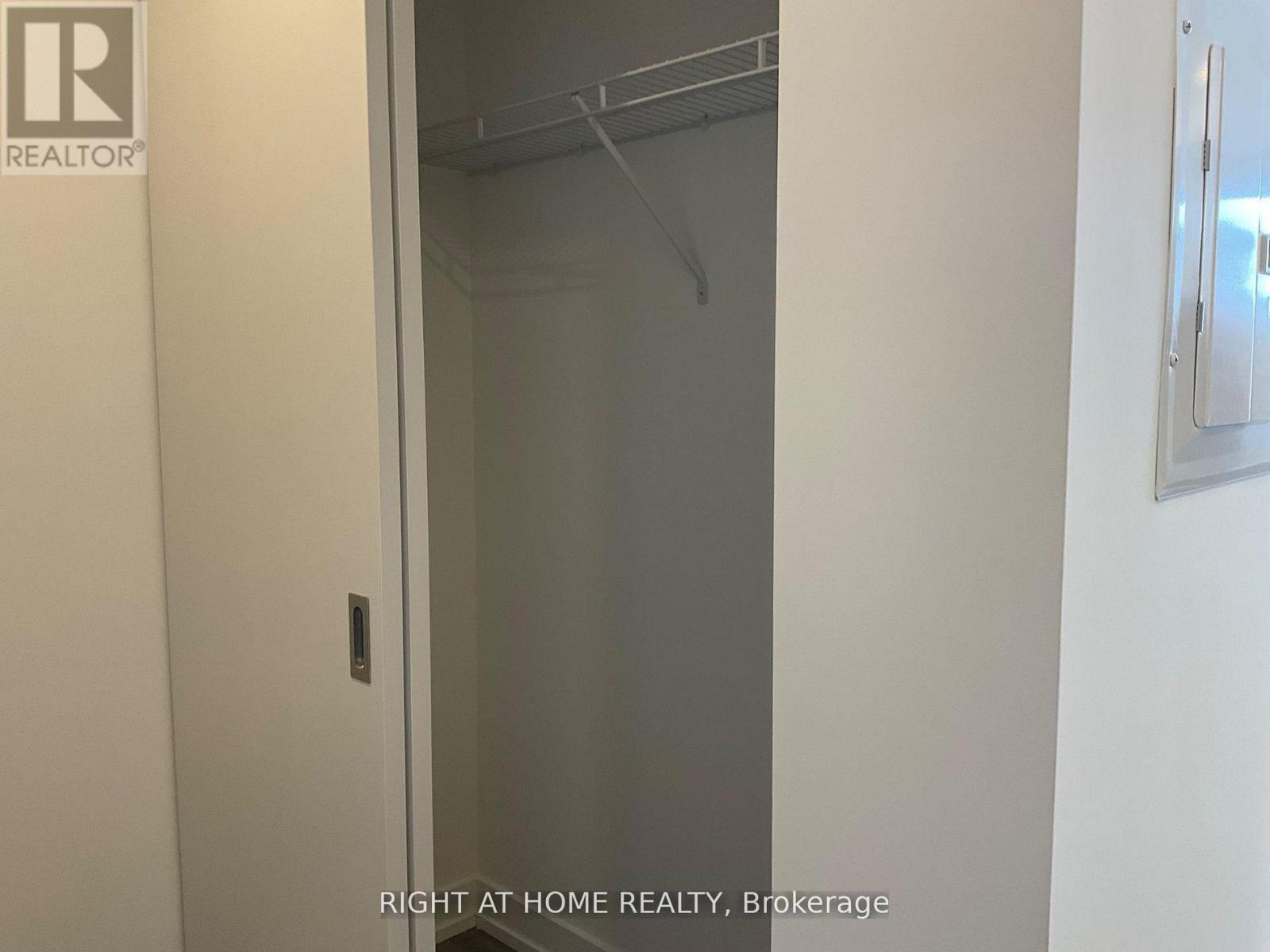 1812 - 15 Wellington Street, Kitchener, Ontario  N2G 0E3 - Photo 6 - X13228862
