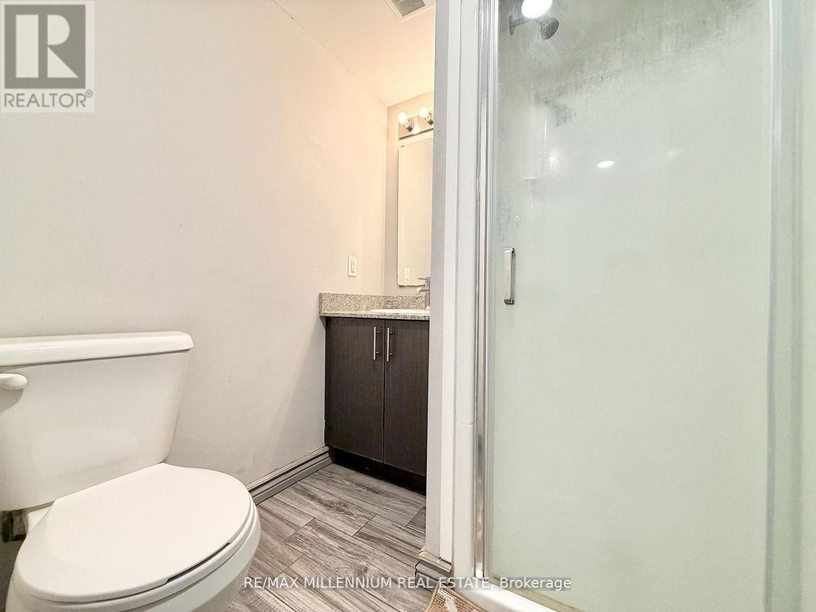F210 - 275 Larch Street, Waterloo, Ontario  N2L 3R2 - Photo 5 - X13228864