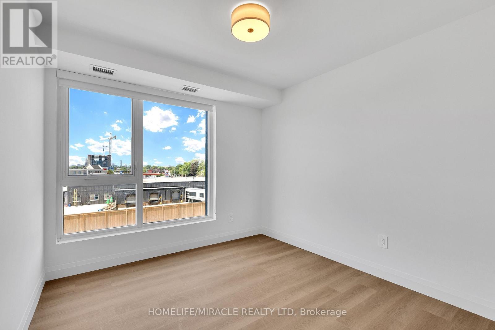 1333 Weber Street E, Kitchener, Ontario  N2A 1C2 - Photo 3 - X13228922