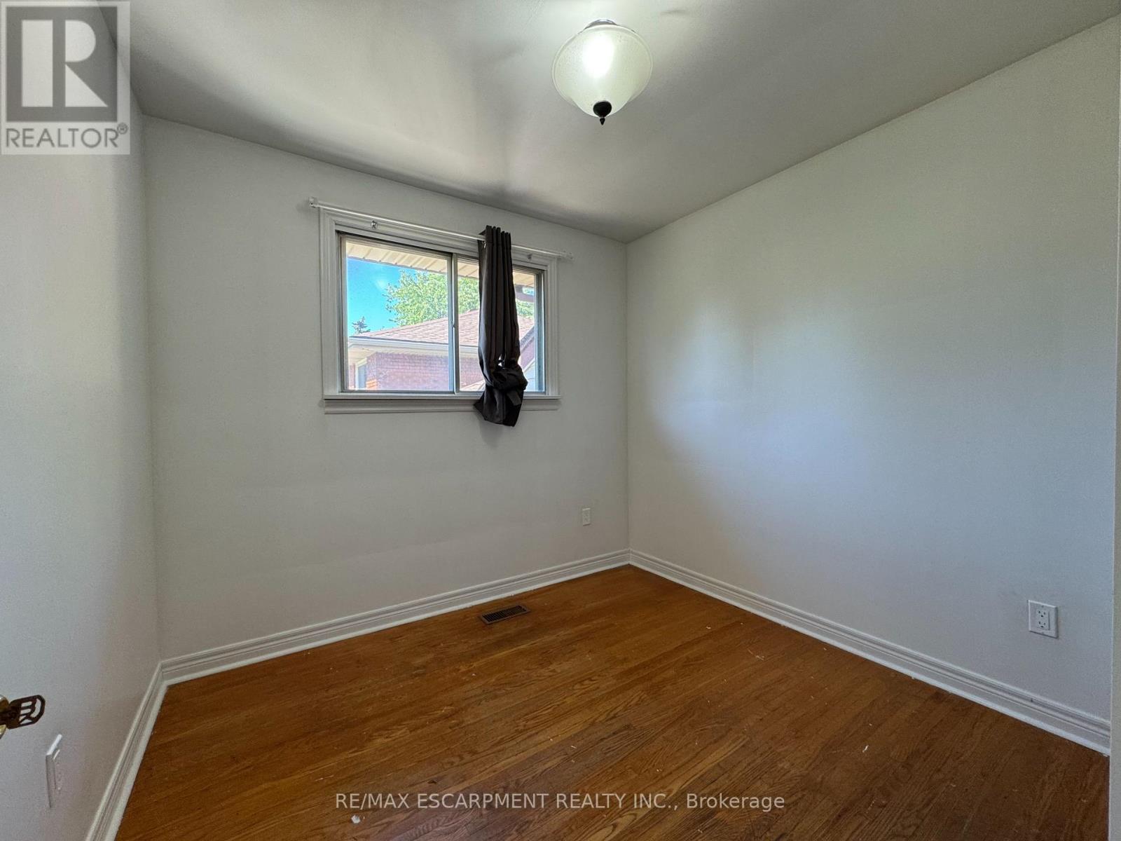71 Hoover Crescent, Hamilton, Ontario  L9A 3H2 - Photo 11 - X13228982