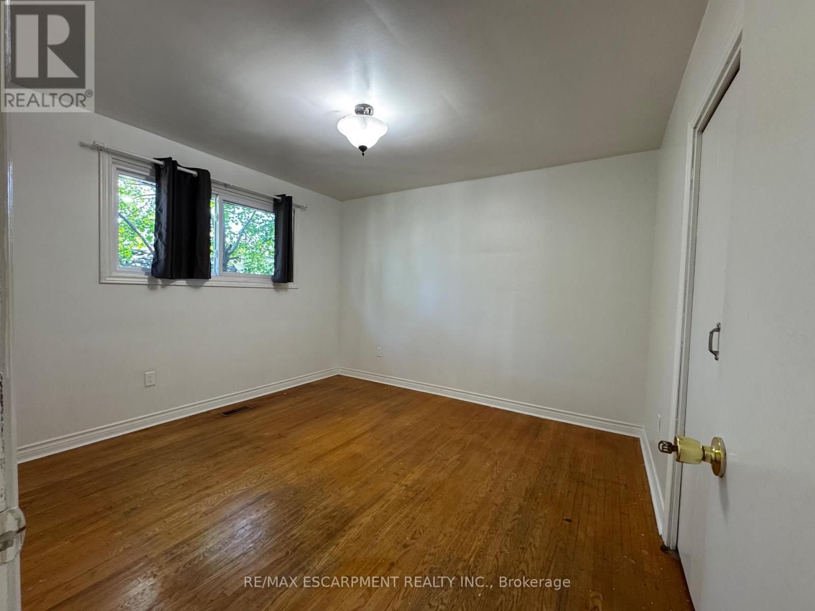 71 Hoover Crescent, Hamilton, Ontario  L9A 3H2 - Photo 9 - X13228982