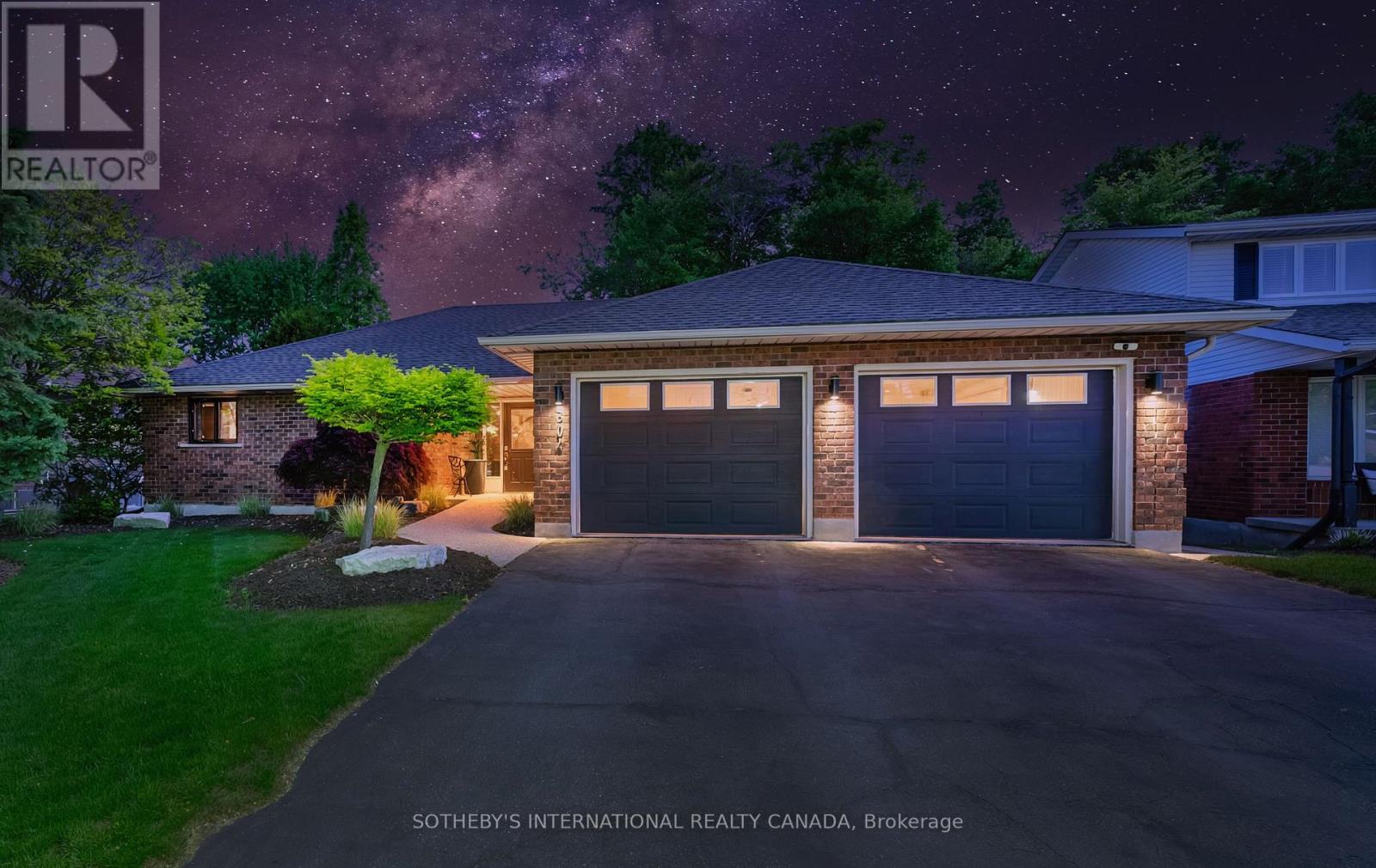 304 AUBURN DRIVE, Waterloo, Ontario