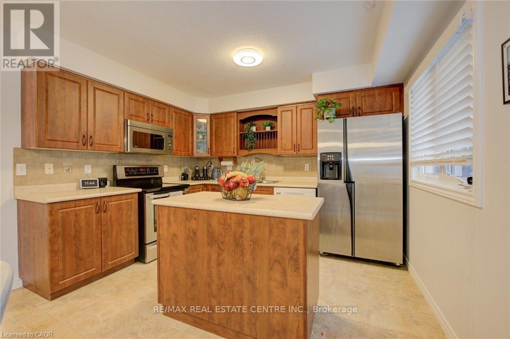 A4 - 20 David Bergey Drive, Kitchener, Ontario  N2E 0B1 - Photo 18 - X13229062
