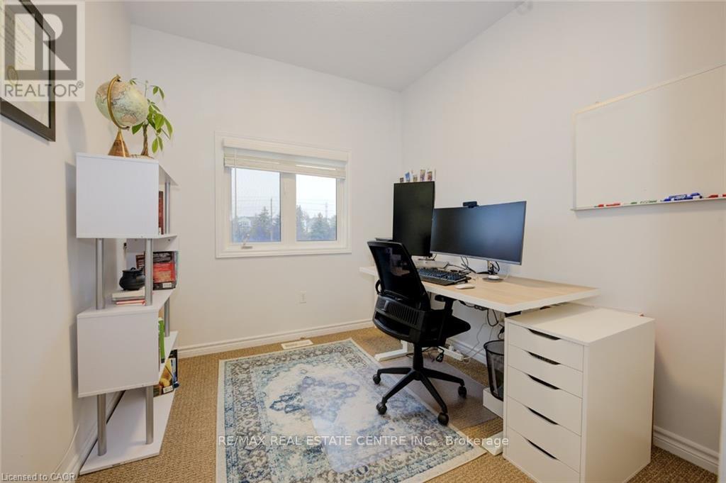 A4 - 20 David Bergey Drive, Kitchener, Ontario  N2E 0B1 - Photo 23 - X13229062