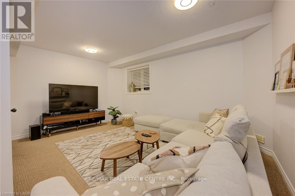 A4 - 20 David Bergey Drive, Kitchener, Ontario  N2E 0B1 - Photo 27 - X13229062