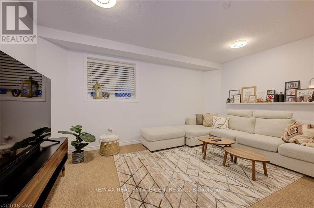 A4 - 20 David Bergey Drive, Kitchener, Ontario  N2E 0B1 - Photo 28 - X13229062