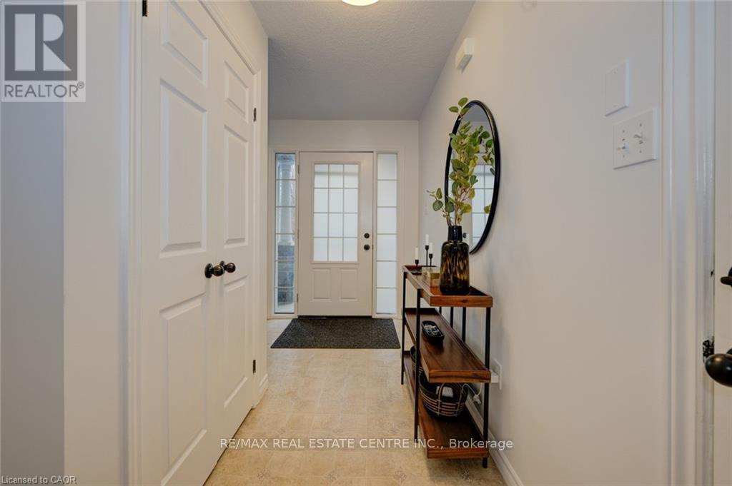 A4 - 20 David Bergey Drive, Kitchener, Ontario  N2E 0B1 - Photo 5 - X13229062