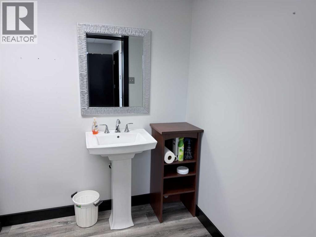 9501 78 Avenue, Clairmont, Alberta  T8V 2Z7 - Photo 12 - A2313376