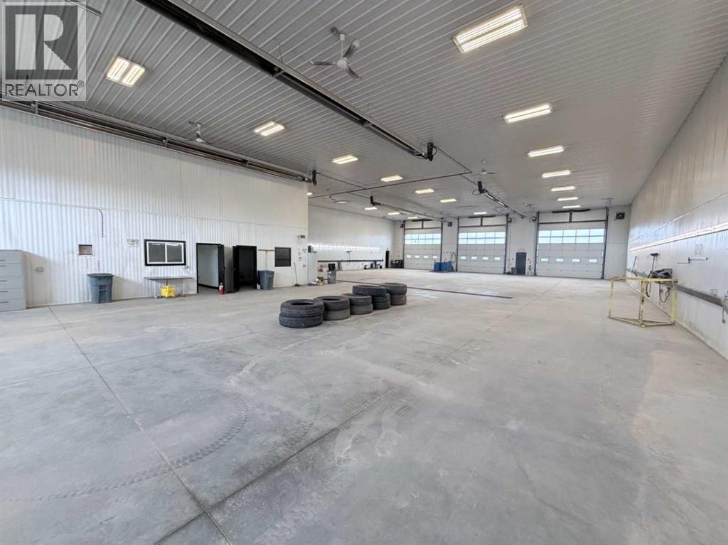 9501 78 Avenue, Clairmont, Alberta  T8V 2Z7 - Photo 4 - A2313376