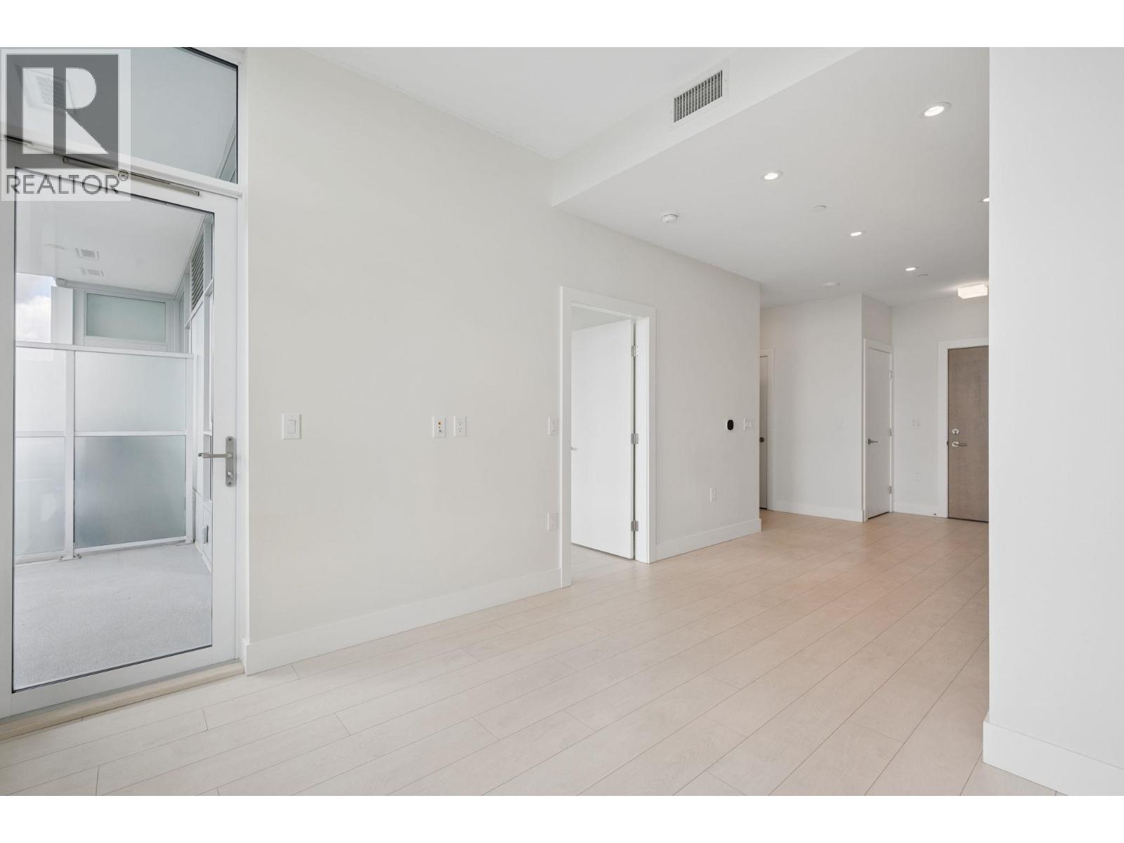 2304 3438 Sawmill Crescent, Vancouver, British Columbia  V5S 0E3 - Photo 6 - R3130864