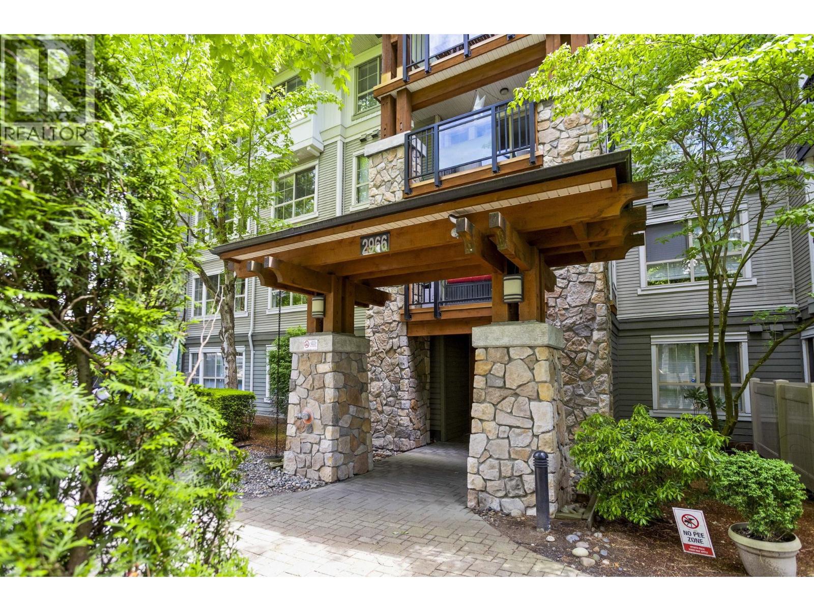 301 2966 Silver Springs Boulevard, Coquitlam, British Columbia  V3E 3S1 - Photo 2 - R3130877
